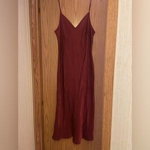 Dress with adjustable shoulders